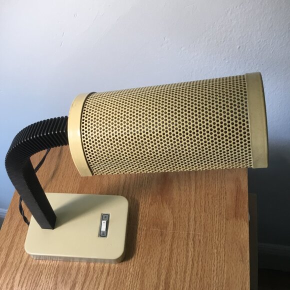 Vintage Postmoden Cream Metal Cutout Black Gooseneck Desk Lamp - Picture 8 of 12